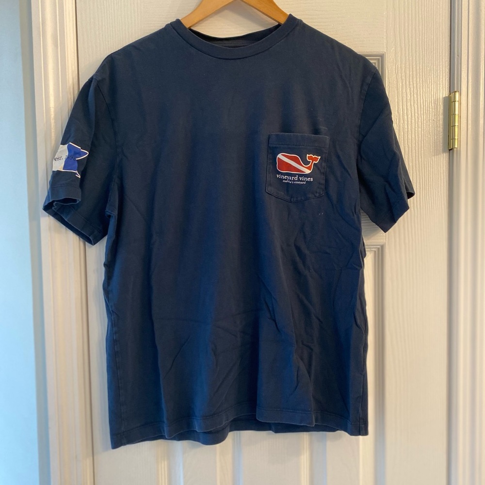 Vineyard Vines t-shirt